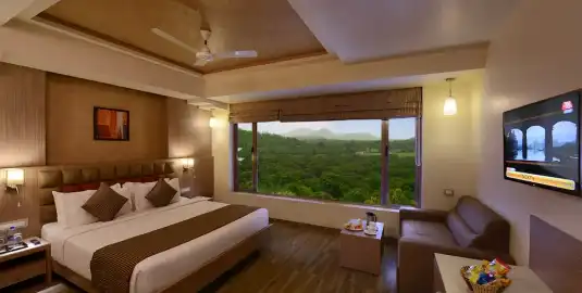 Deluxe Forest View Room